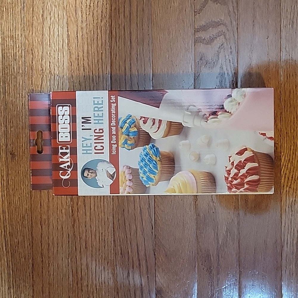 Cake Boss Icing Duo and Decorating Set